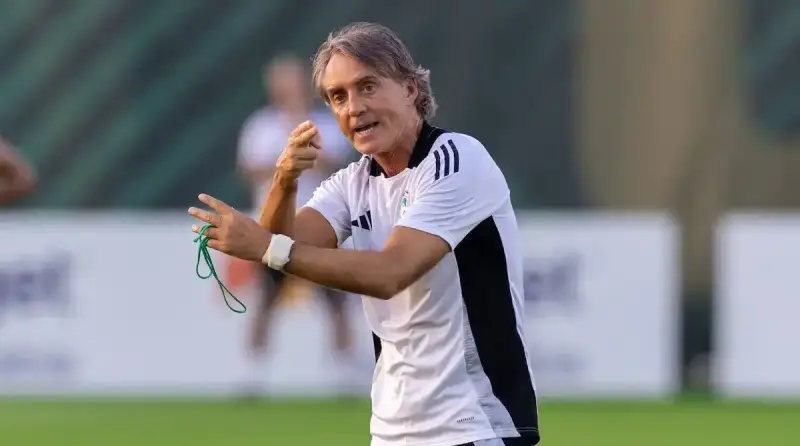 المدرب الإيطالي  روبرتو مانشيني