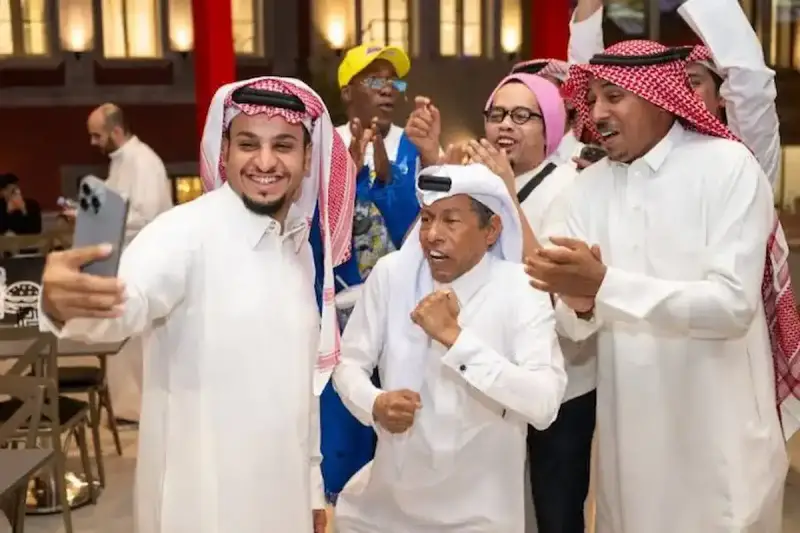 افتتاح مطعم شباب البومب بالمملكة