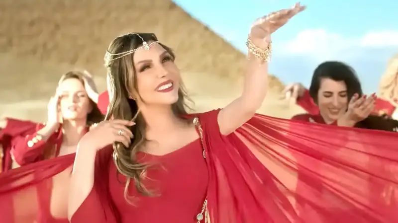 نادية مصطفى