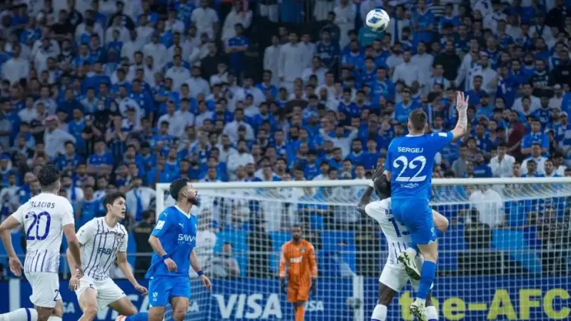 الهلال والعين