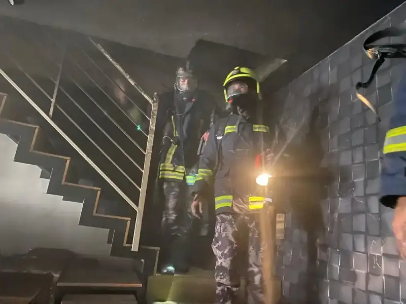حريق محل مفروشات في جنين