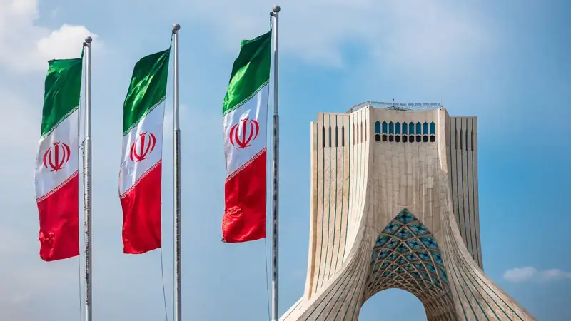 إيران