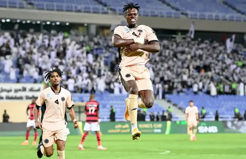 الرياض ضد الشباب