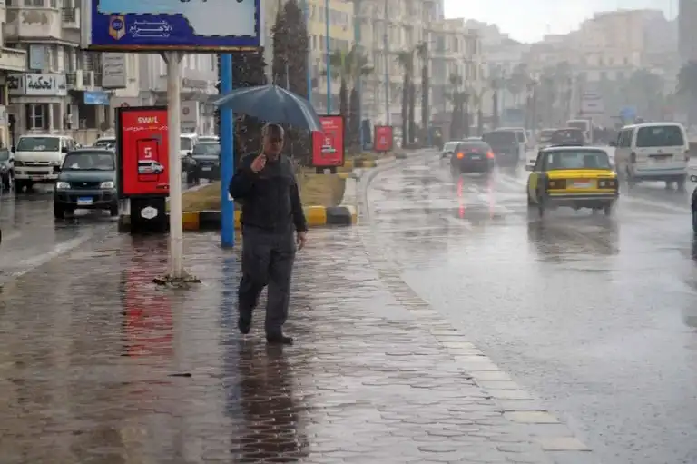سقوط الأمطار