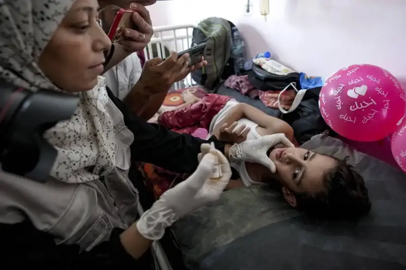 حملة التطعيم ضد شلل الأطفال