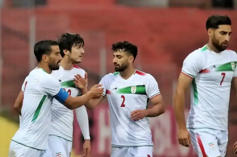 كوريا الشمالية ضد إيران