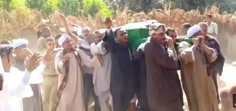 النعش الراقص بسوهاج