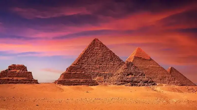 حقيقة أزمة تكسير الهرم الأكبر