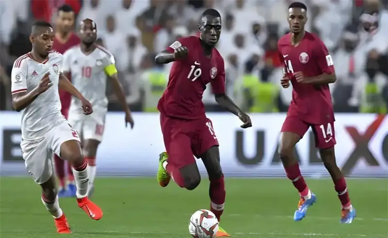 الإمارات ضد قطر