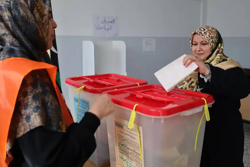 أثناء عملية الاقتراع