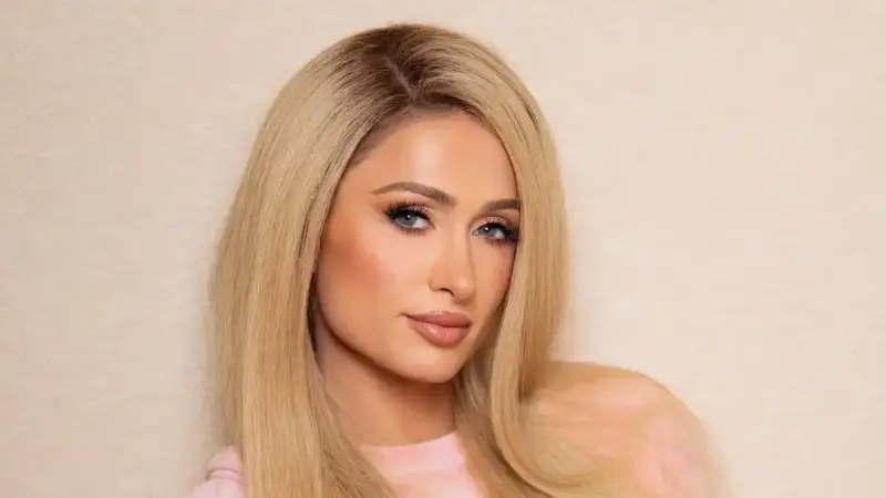 باريس هيلتون