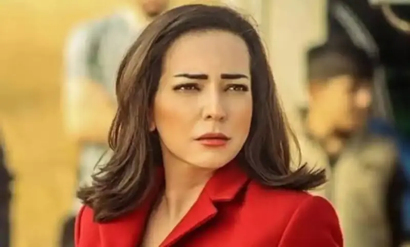 أمل عرفة