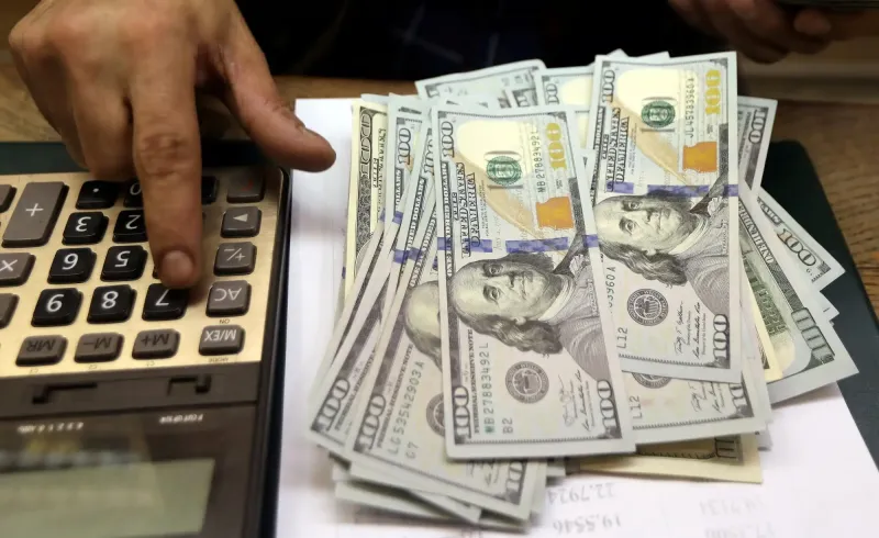 سعر الدولار مقابل الجنيه المصري اليوم