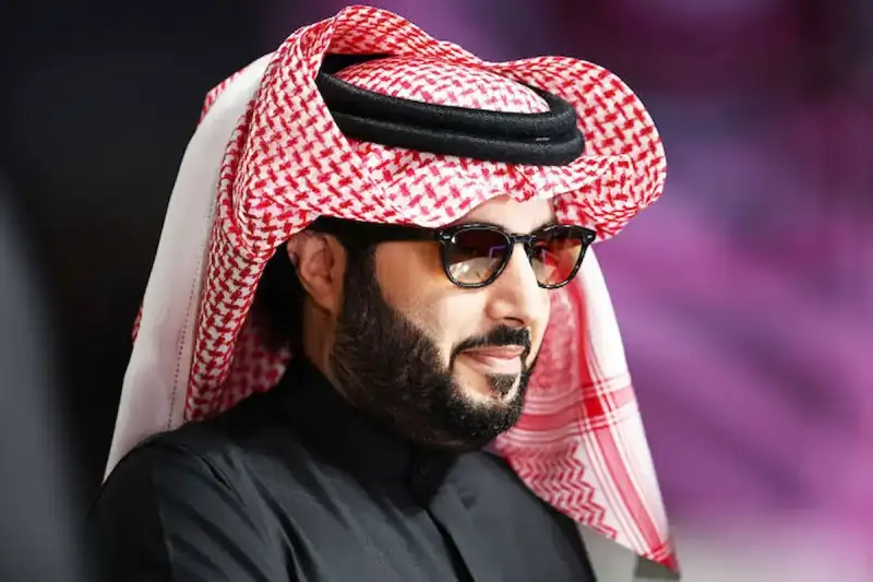تركي آل الشيخ يعلن عن مسرحية حاوريني ياكيكي
