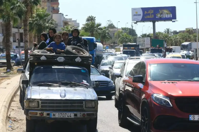 نازحون من لبنان