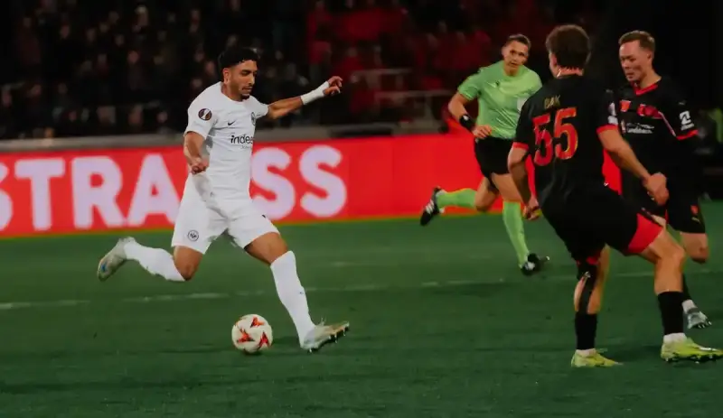 اللاعب المصري عمر مرموش