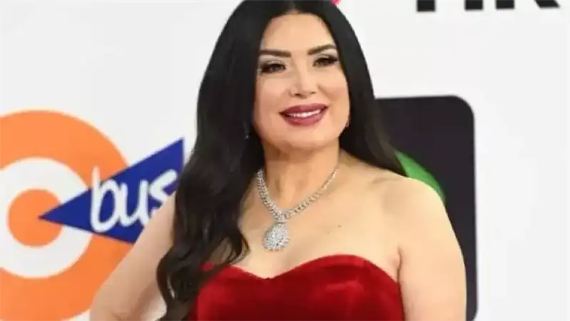 الفنانة عبير صبري