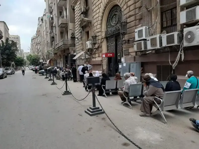 هل قررت الحكومة المصرية زيادة المعاشات؟