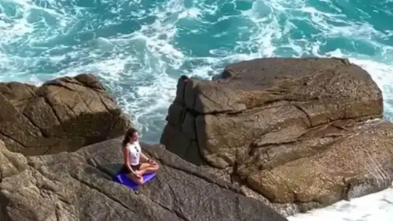 سبب وفاة الممثلة الروسية كاميلا