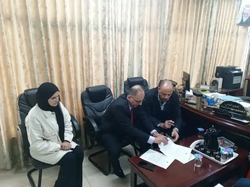 توقيع اتفاقية استثمار لتطوير أرض وقفية في البيرة