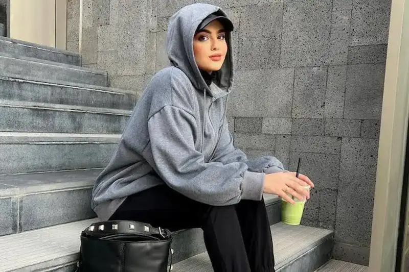 ألوان هودي شتاء 2025