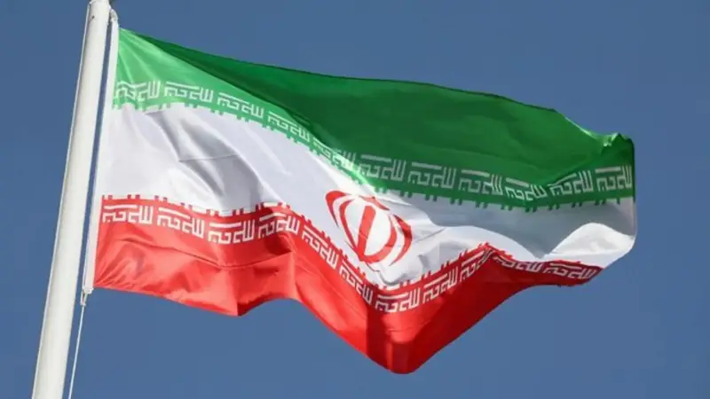 إيران