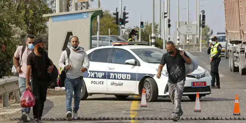 عمال فلسطينيين
