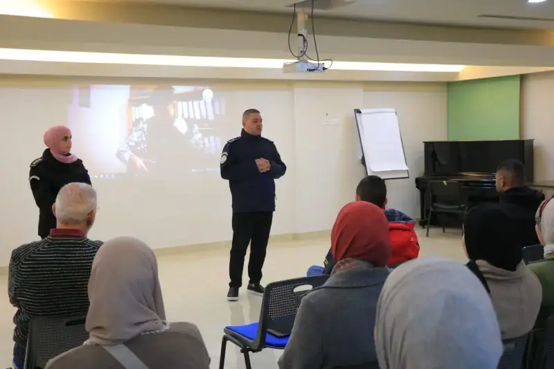 محاضرة توعوية لطلبة دبلوم المركز الأسقفي