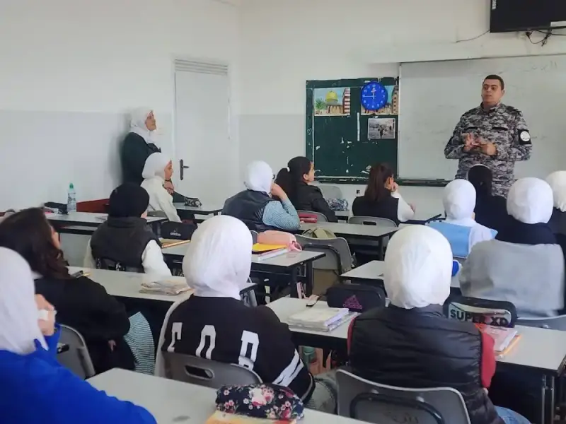 محاضرات توعوية لطلاب المدارس