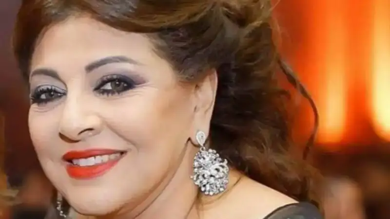 الفنانة هالة صدقي