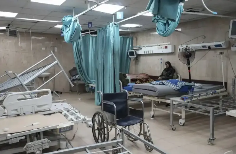 المرضى والطواقم الطبية في غزة