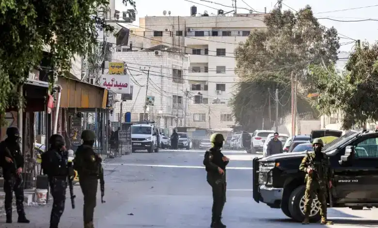شرطة فلسطينية في مخيم جنين