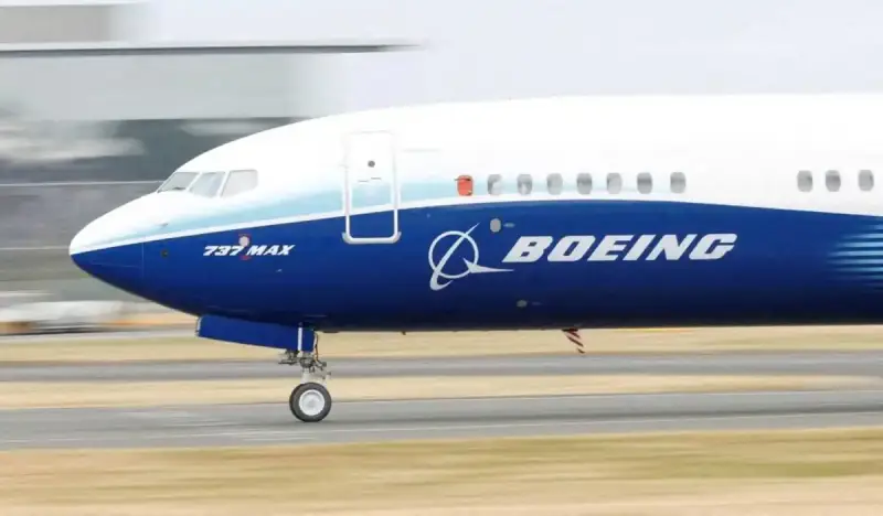 بوينغ 737