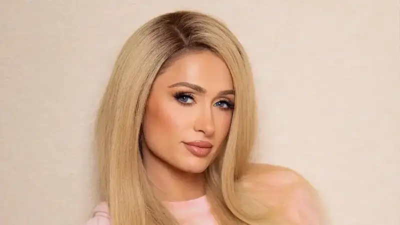 باريس هيلتون