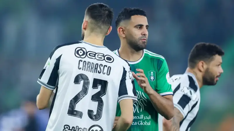 الأهلي السعودي ضد الشباب