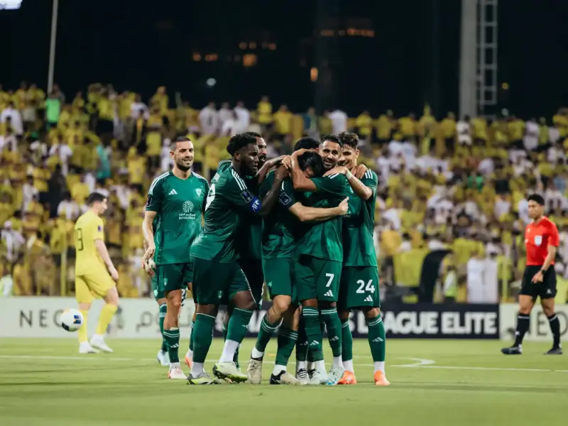 الأهلي ضد الشباب