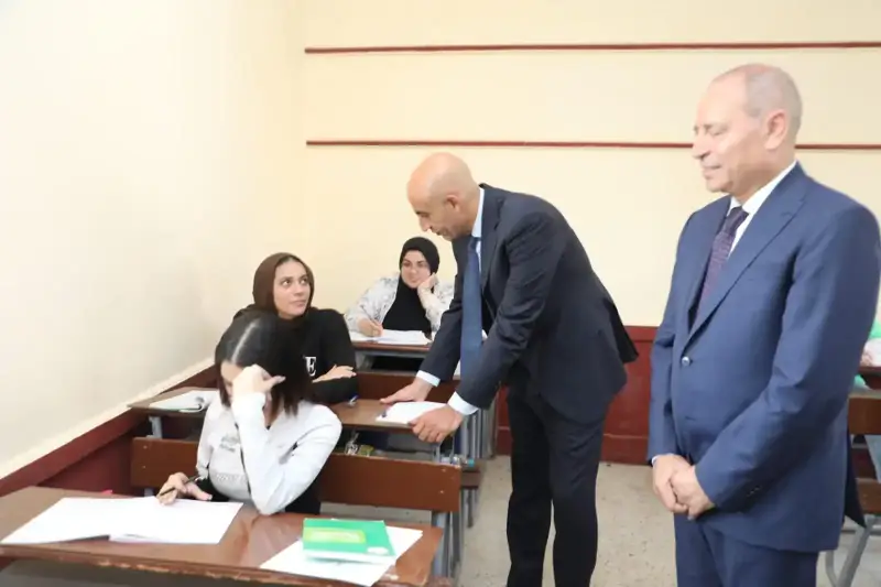 امتحانات الصف الثالث الإعدادي