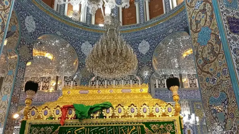 مقام السيدة زينب بدمشق