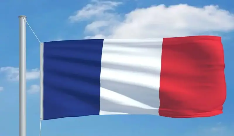 فرنسا