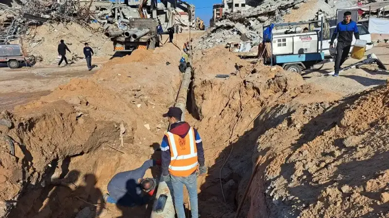 توصيل المياه إلى المناطق  في غزة