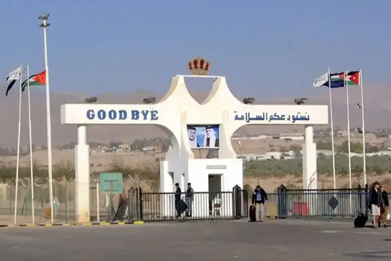 المعابر والحدود