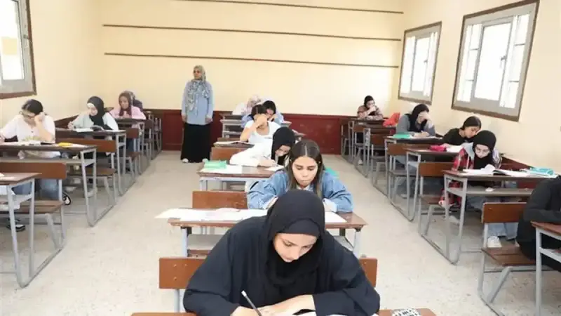جمع كلمة النفس والقلعة والدنيا