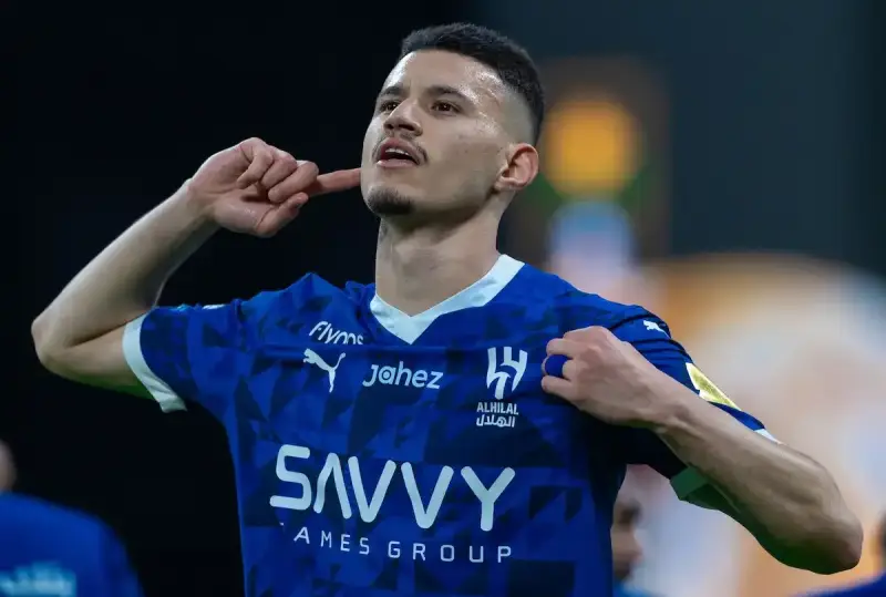 الهلال ضد الوحدة