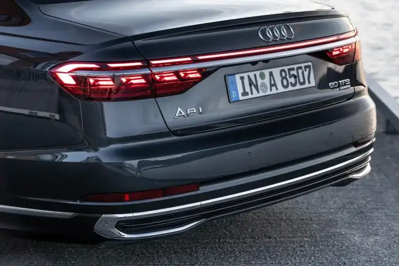 سيارة آودي A8 L موديل 2025