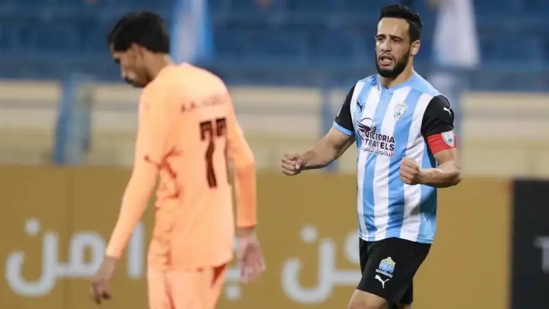 الوكرة ضد العربي