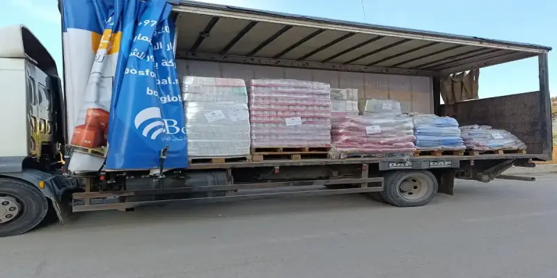 إرسال مواد غذائية إلى مخيم جنين