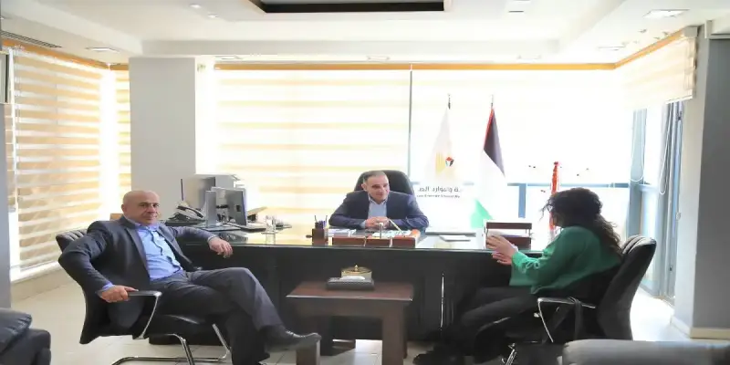 رئيس سلطة الطاقة مع اتحاد الصناعات الفلسطيني