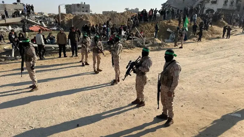 تسليم الأسرى الإسرائيليين في خان يونس