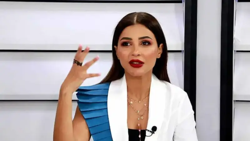 مهيرة عبد العزيز