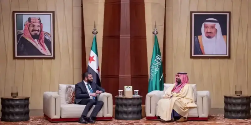 ولي العهد السعودي خلال استقبال أحمد الشرع